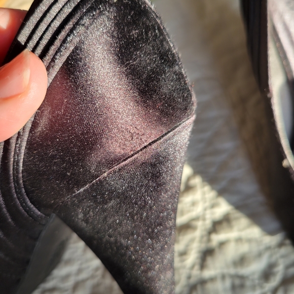 Satin Pumps - Picture 5 of 6